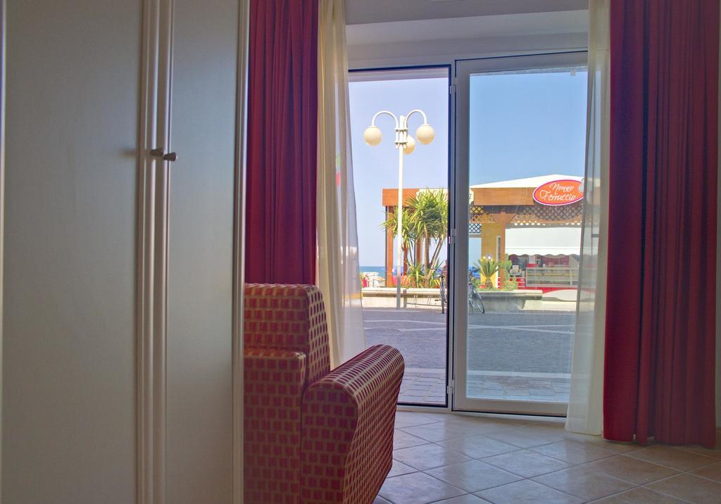 بورتو ريكاناتي Bianchi Hotel & Residence الغرفة الصورة